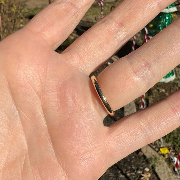 14k Yellow Gold and Amethyst Ring - 7.5 - Picture 5 of 7